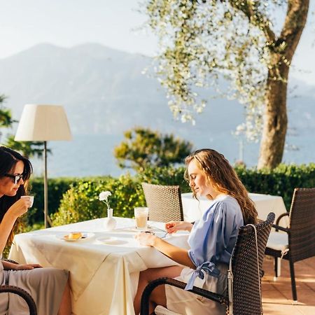 Hotel Orione - Lake Front Hotel Brenzone sul Garda Exteriör bild