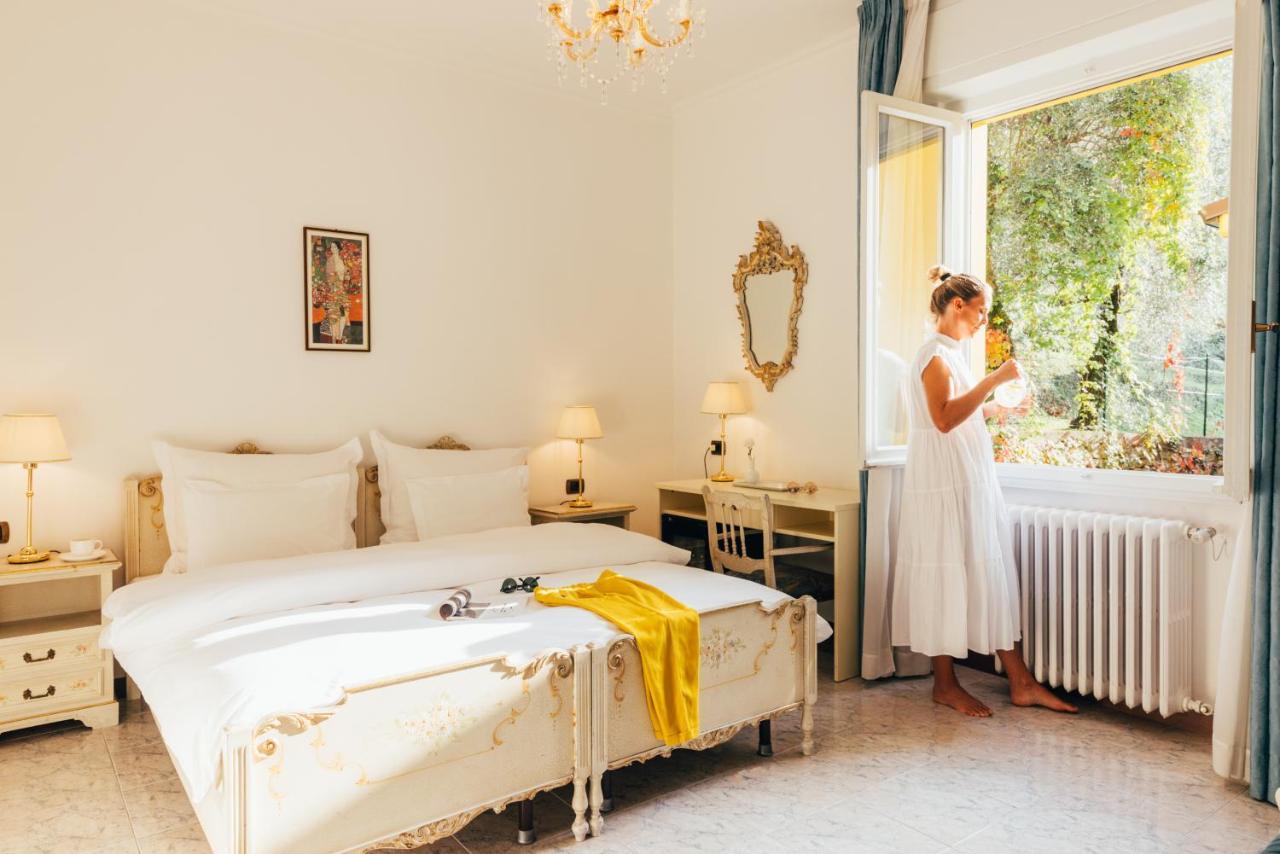 Hotel Orione - Lake Front Hotel Brenzone sul Garda Exteriör bild