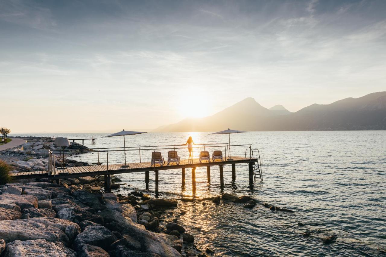 Hotel Orione - Lake Front Hotel Brenzone sul Garda Exteriör bild