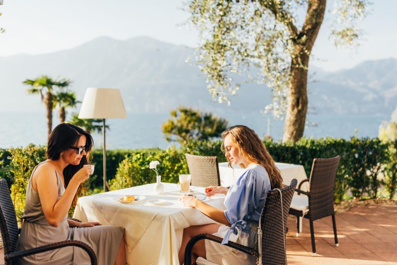 Hotel Orione - Lake Front Hotel Brenzone sul Garda Exteriör bild