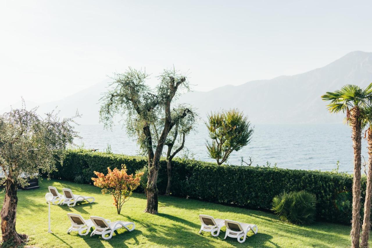 Hotel Orione - Lake Front Hotel Brenzone sul Garda Exteriör bild
