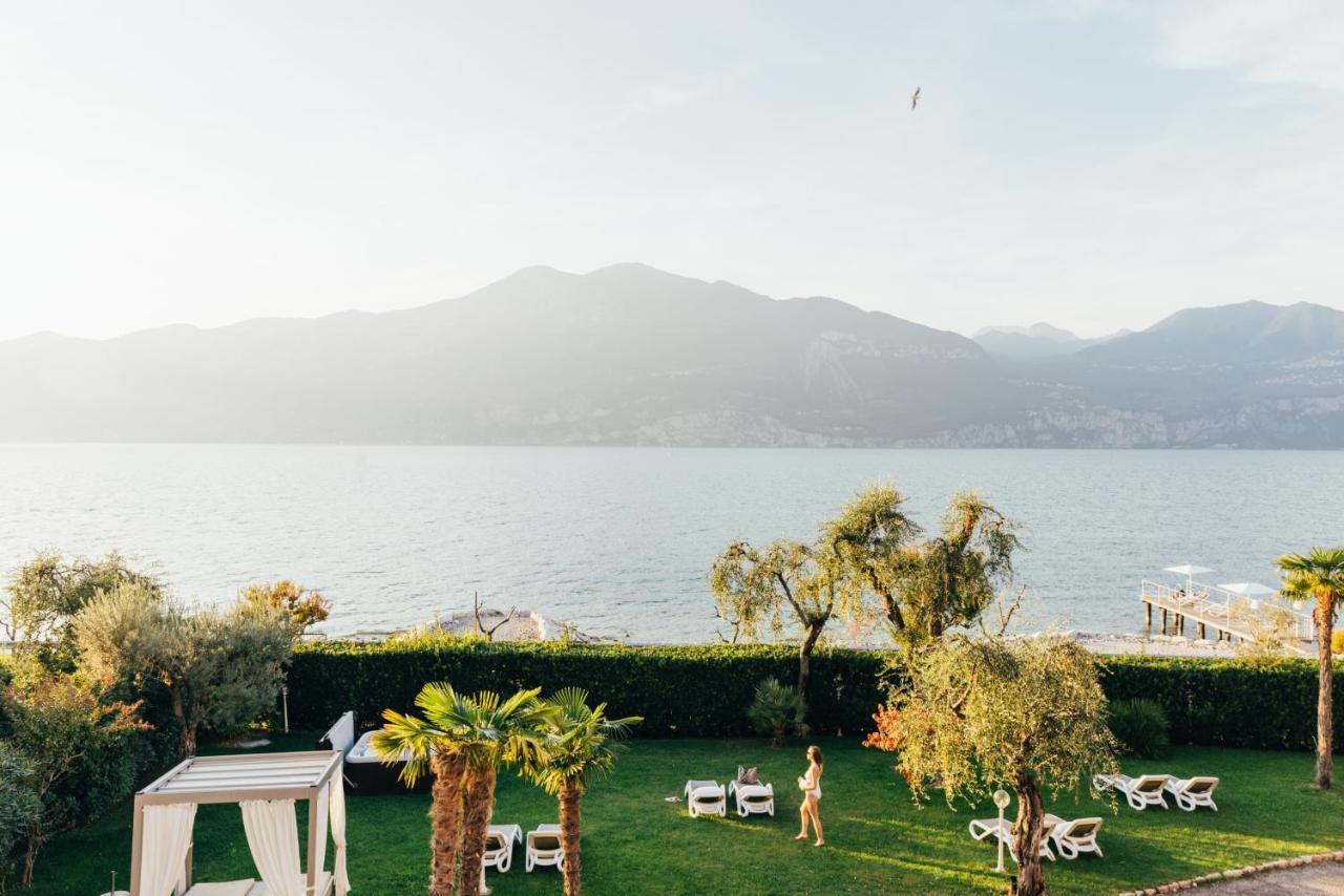 Hotel Orione - Lake Front Hotel Brenzone sul Garda Exteriör bild