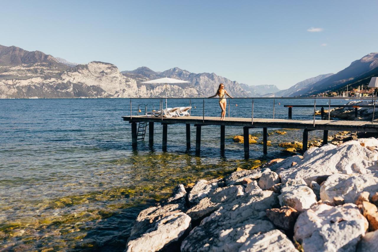 Hotel Orione - Lake Front Hotel Brenzone sul Garda Exteriör bild